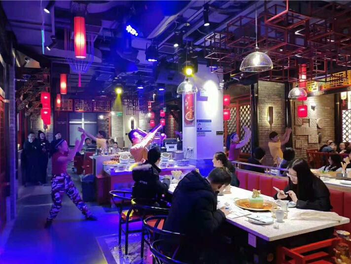 成都好吃的火鍋店推薦，這家確實霸道！
