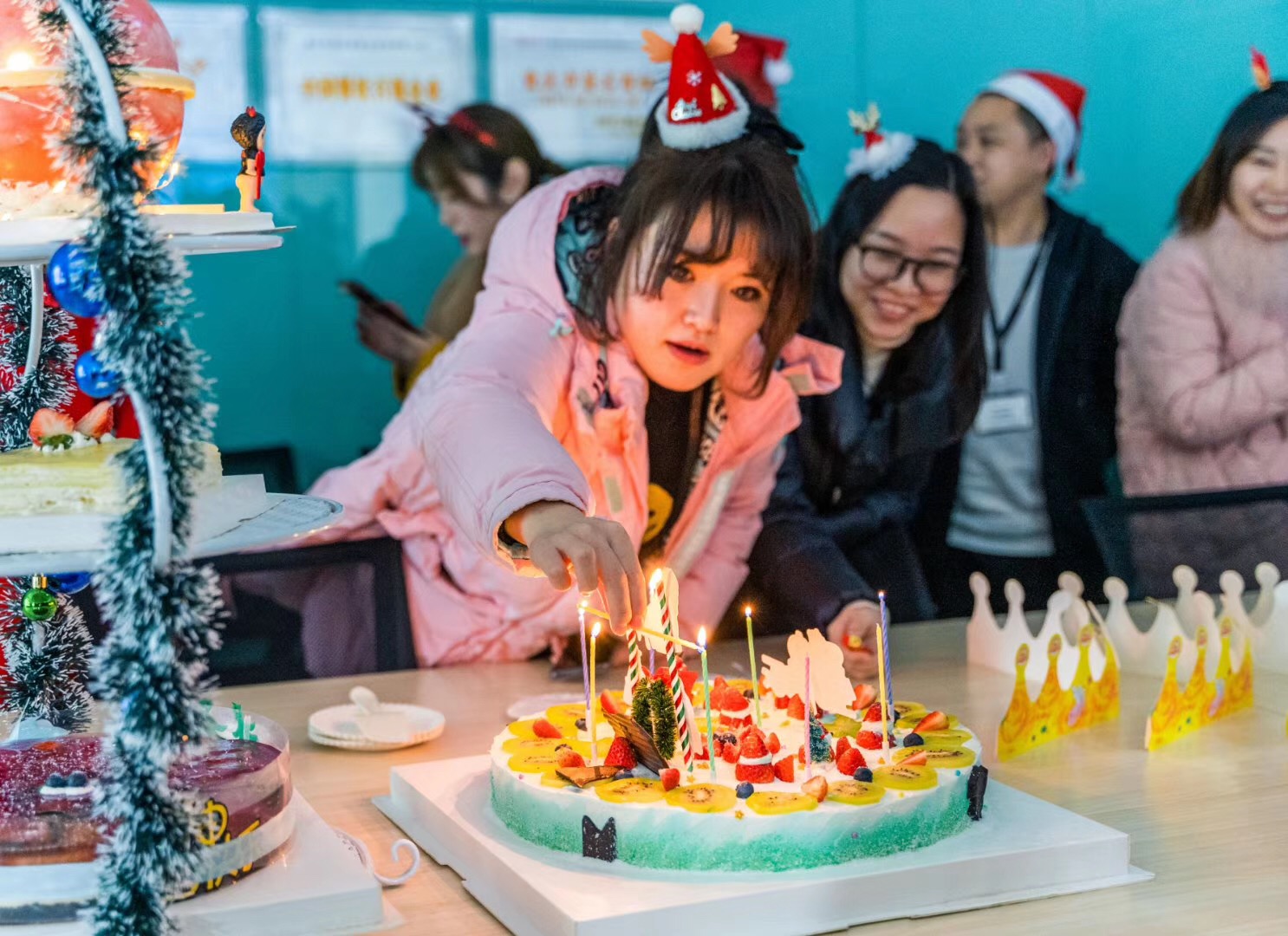 朝天門火鍋祝大家圣誕節快樂！