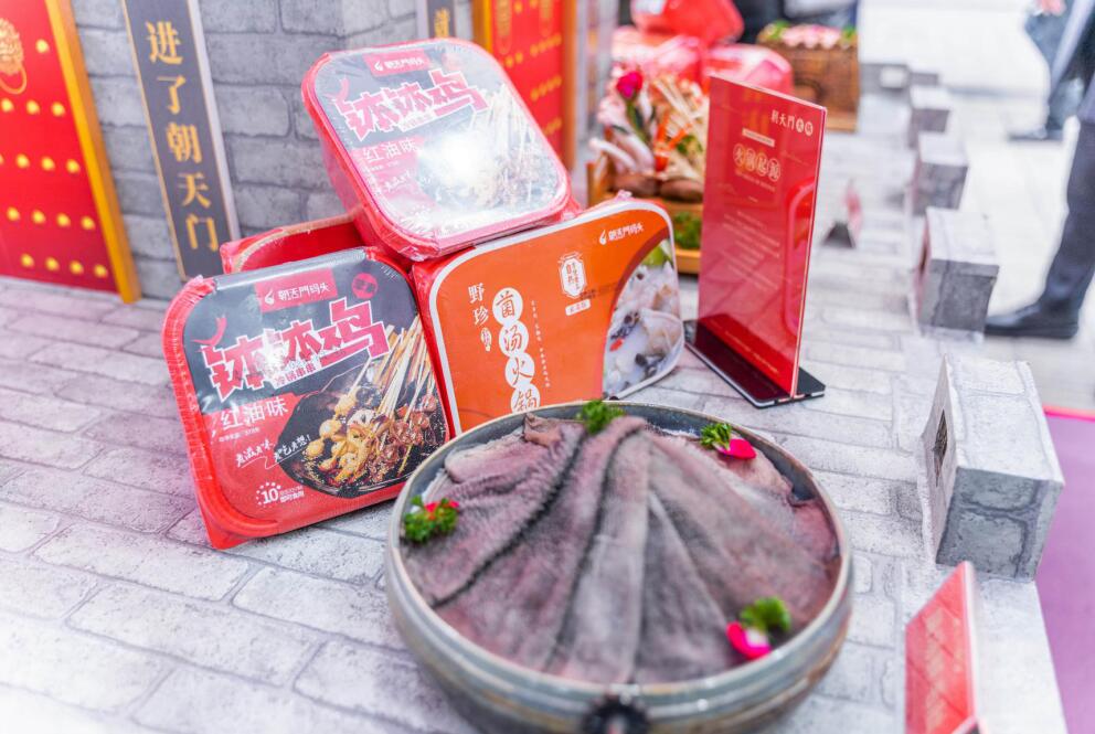 常寧開火鍋加盟店，如何通過特色吸引顧客？
