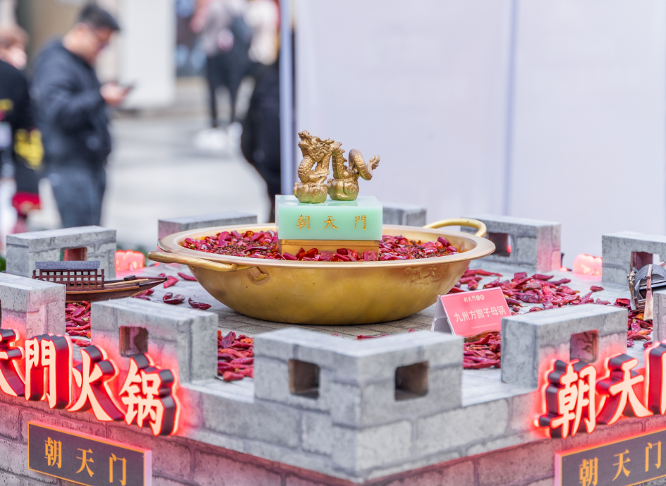 小型火鍋連鎖加盟店對開店面積有何要求？
