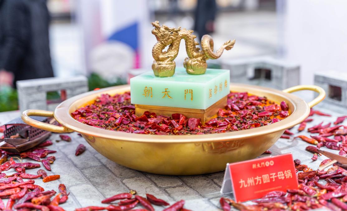 火鍋店必不可少的三種鍋底，特別是它！