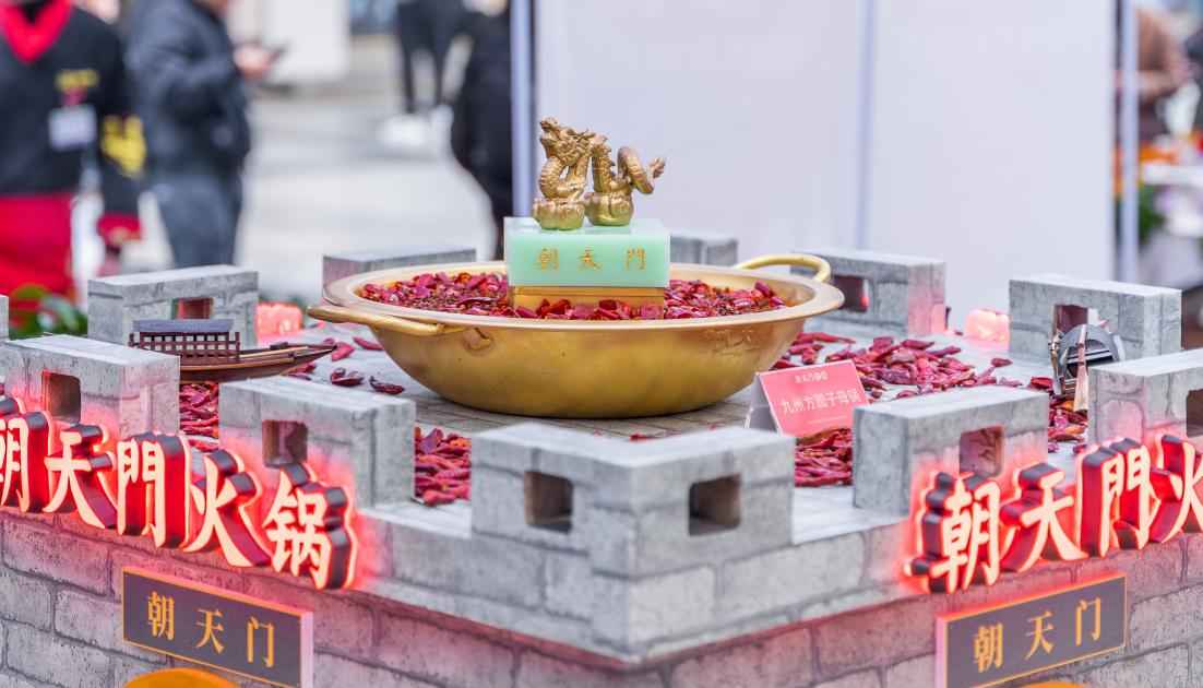 火鍋OR麻辣燙，哪樣更受歡迎？