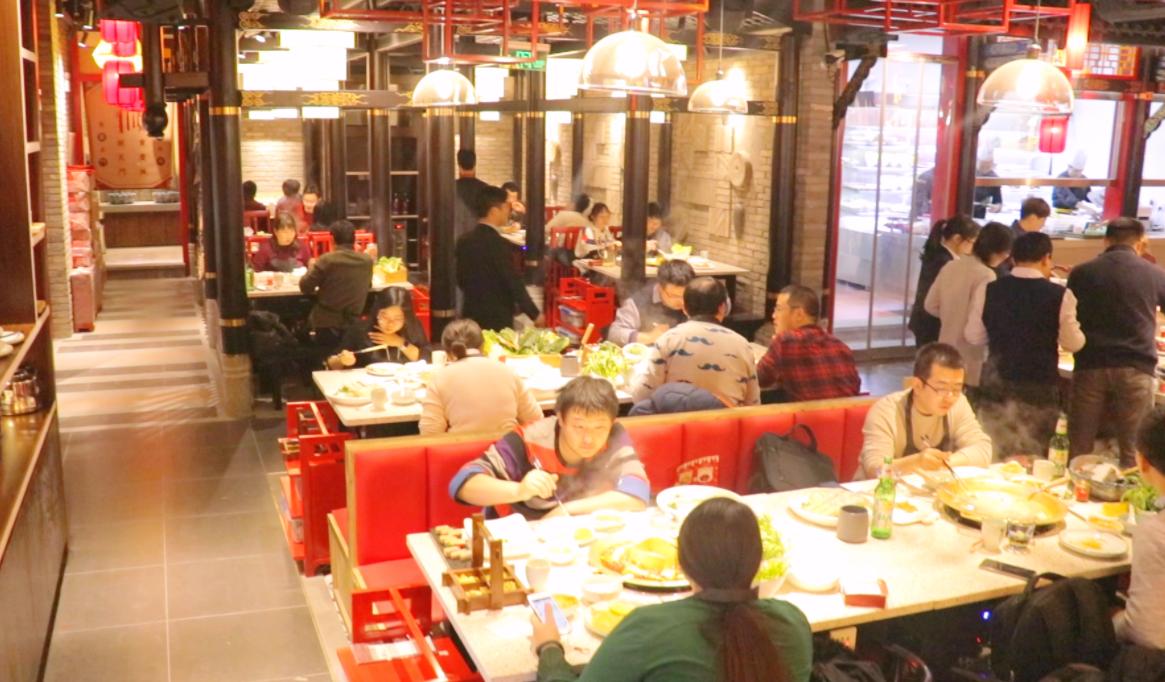 市井火鍋，生意好的秘密，居然是特色甜品！