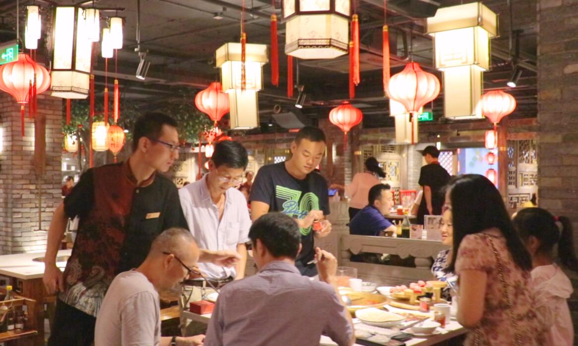 為什么社區咖啡館，在餐飲火鍋界快速崛起？